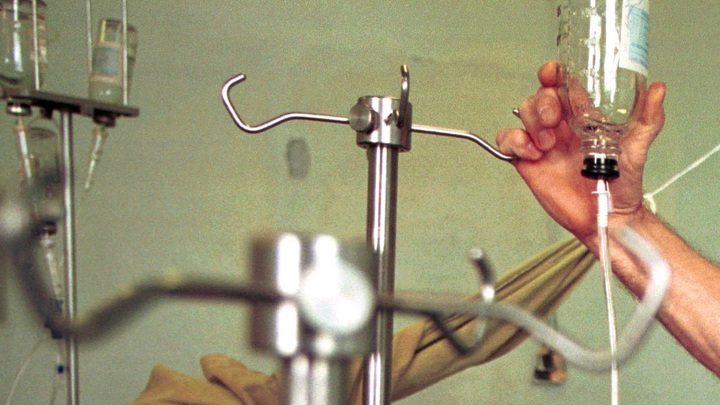 Думали, будет на растяжках и не сможет говорить: Группа На-На навестила выпавшую из окна модель Ксению Пунтус