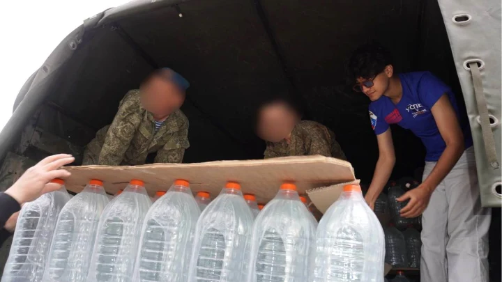 10 тонн воды для бойцов: Новый гуманитарный конвой из Наро-Фоминска