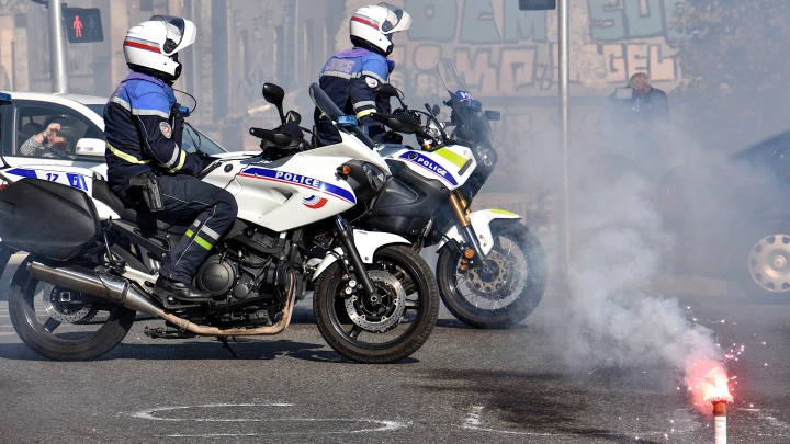 BFMTV: французские ученые напали на консульство России в Марселе