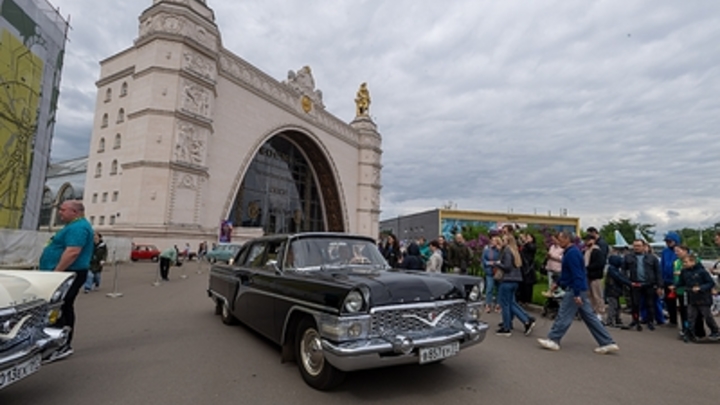 День семьи, любви и верности: Где погулять и что посмотреть в Москве. Афиша