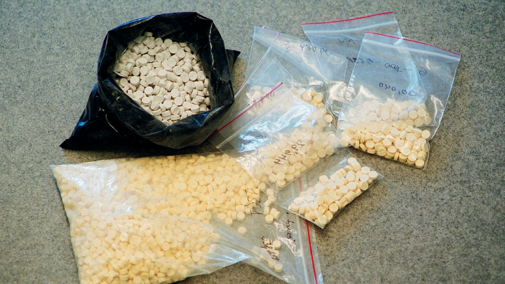 Новосибирск оказался в числе городов с тревожным количеством отравлений подростков наркотиками