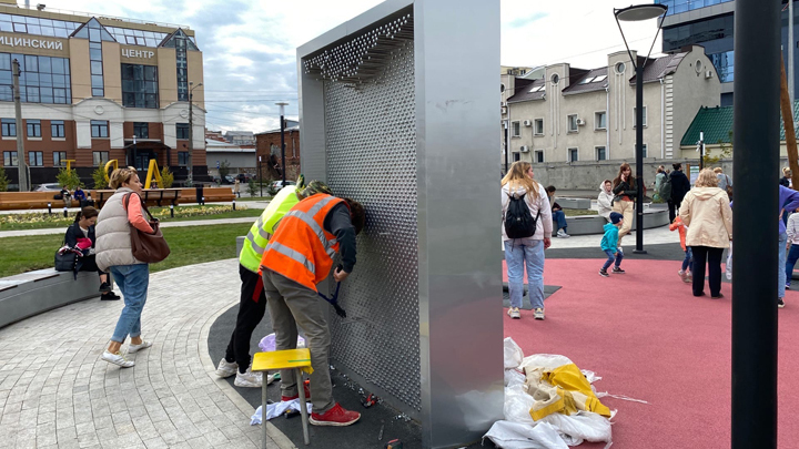 В Челябинске аттракционы на новой набережной уже ремонтируют