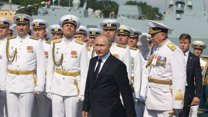 Путин поздравил с Днём Военно-морского флота: Опубликовано его обращение к морякам