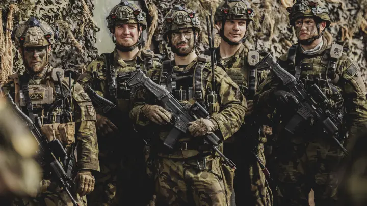 Франция только дерзит: Названа единственная страна Европы, способная породить опасную войну