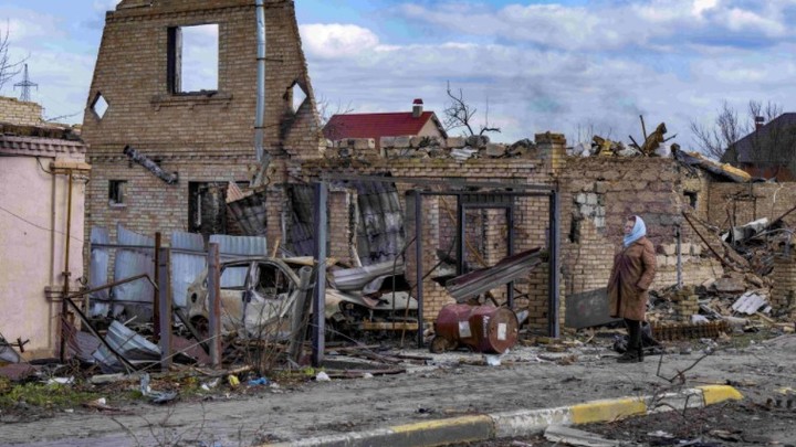 4 осколка за 4 детские жизни. Житель Изюма прикрыл собой детей от украинских снарядов