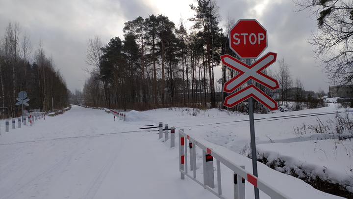Поезд из Петербурга застрял из-за снегопада на юге России