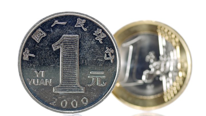 Минфин очистил кубышку России от фунтов и евро. Но всё равно просчитался