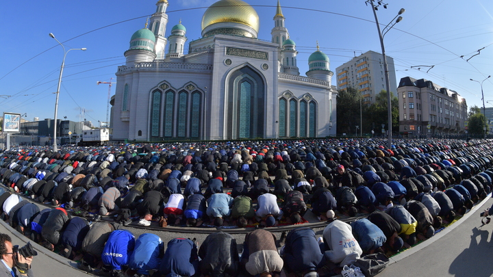 Почему Хуснуллин любит мигрантов? Журналист объяснил: Русские стали балластом