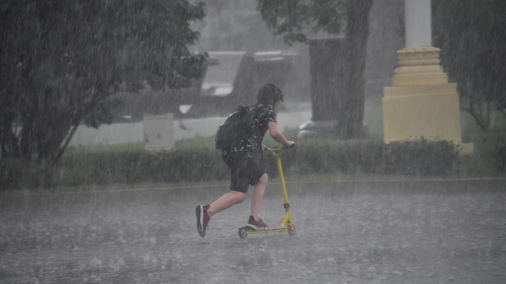 Затоплены целые микрорайоны: В Благовещенске введён режим ЧС