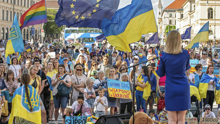 Ядерная война по-украински: евродепутат требует передать Киеву оружие