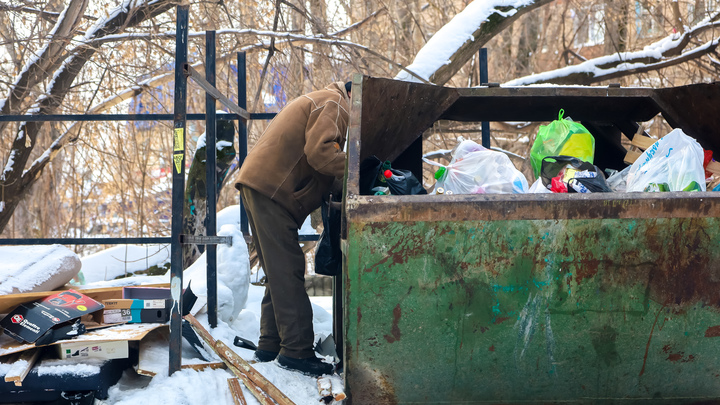 Новосибирцы пожаловались на плохую уборку мусора в ЖК Матрёшкин двор