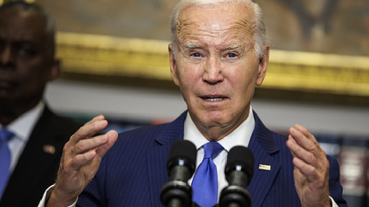 Axios: Байден разозлился на помощников, которые извинились за его слова о Путине