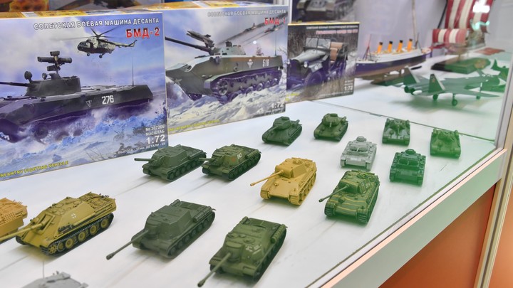 Коллекцию игрушечных танков за 130 тысяч рублей продают в Новосибирске