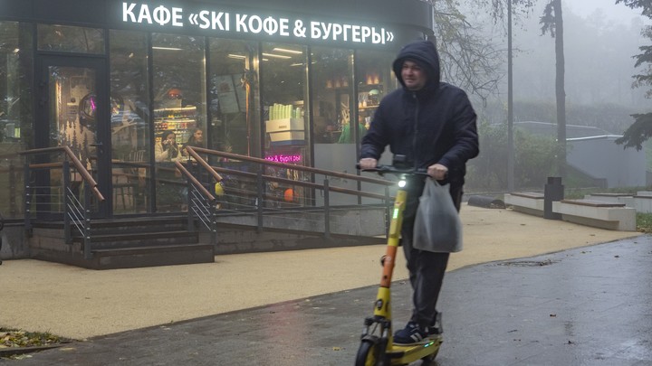 В России могут начать выявлять нарушителей на электросамокатах с помощью Face ID