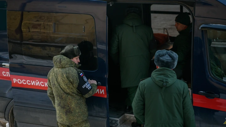 В Новосибирске мигрантов со склада OZON доставили в военкомат