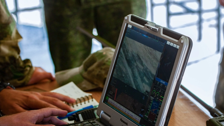 Уничтожение натовских БТР с «ежами» под Купянском попало на видео