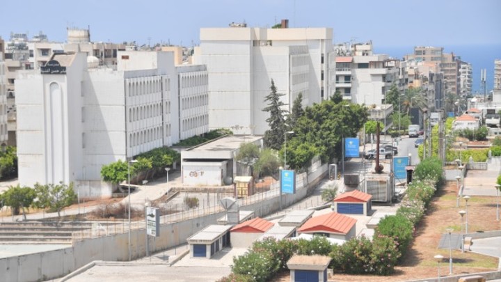 Мы здесь, чтобы заявить о своей солидарности: в Ливане зажгли свечи в поддержку России