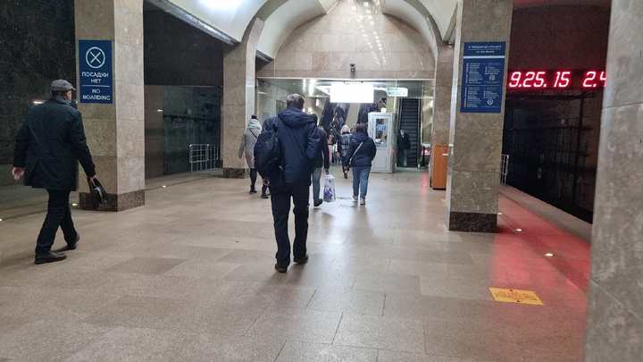 На двух станциях нижегородского метрополитена искали взрывное устройство 10 марта