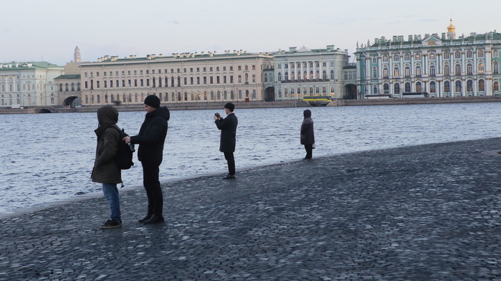 Ощущается как +4: в Петербурге пасмурно и прохладно