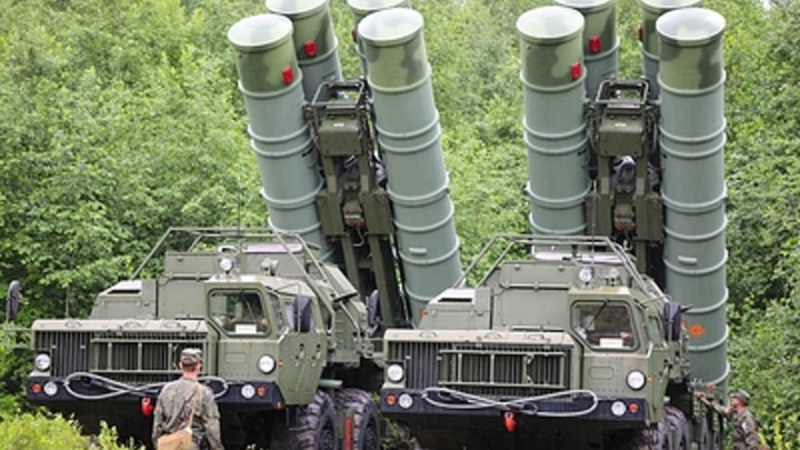 Взрывы в Бердянске: ПВО сбила шесть ракет