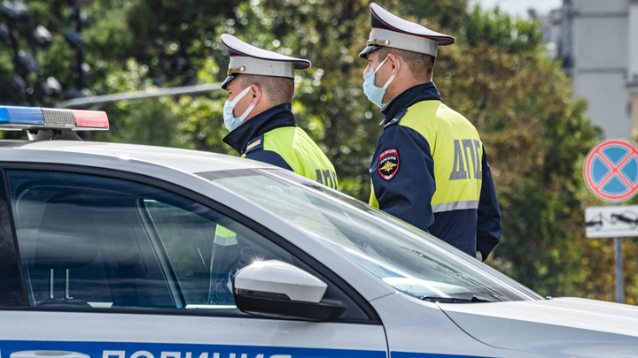 В центре Екатеринбурга девочка-подросток попала под колёса внедорожника