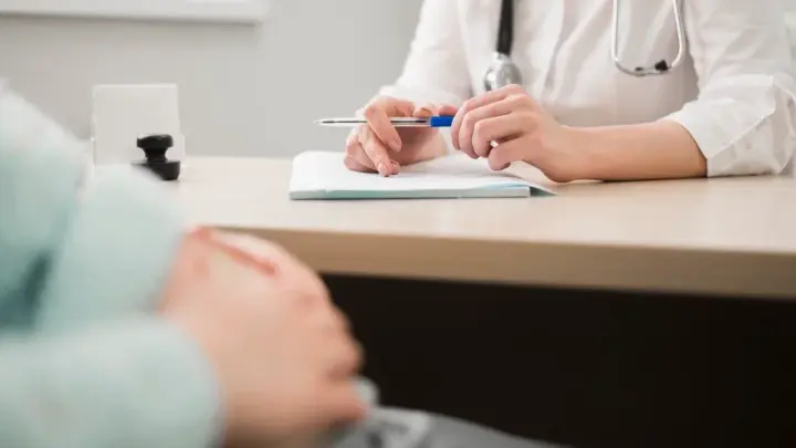 Пять самых опасных сигналов тела назвала врач - человек попал в серую зону