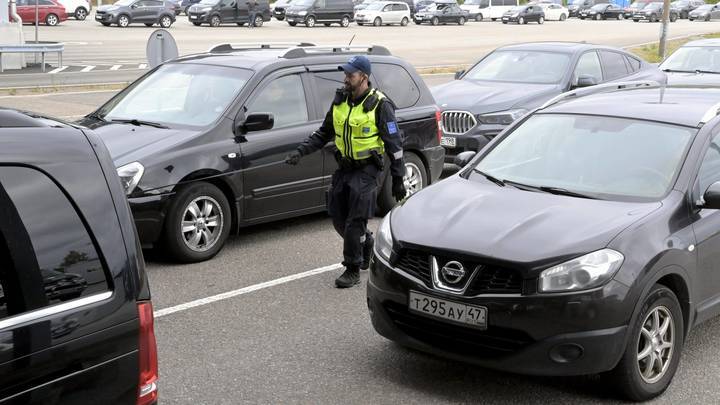 МВД Чехии напомнило русским о запрете на прилёты