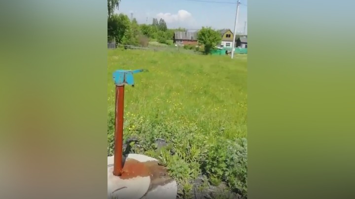 Кузбассовцы возмущены отсутствием воды в единственной колонке в деревне