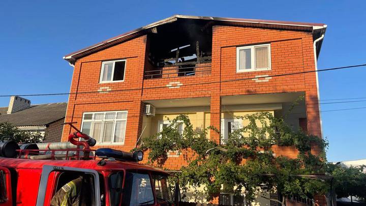 В Анапе из горящей гостиницы эвакуировали 17 человек
