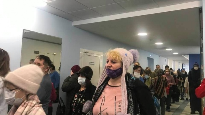 В Челябинске в поликлинике ГКБ №1 после ремонта стало две очереди вместо одной