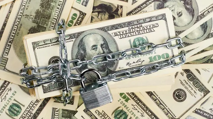 Царьград: русским олигархам в Лондоне оставили лишь 10% от их денег