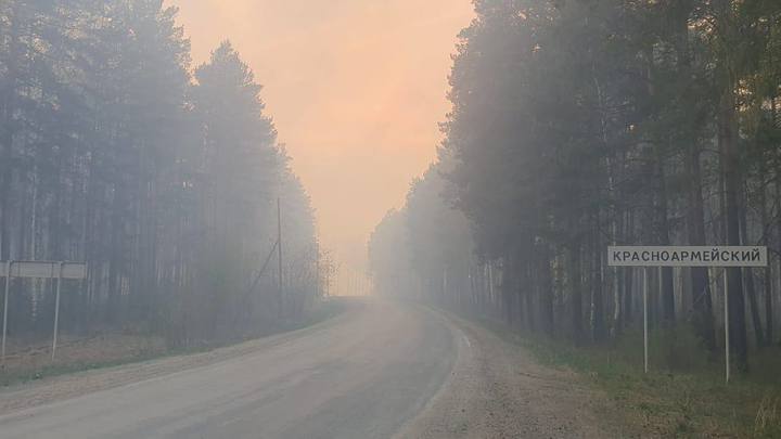 В Свердловской области пожарные пока не могут локализовать большую часть возгораний