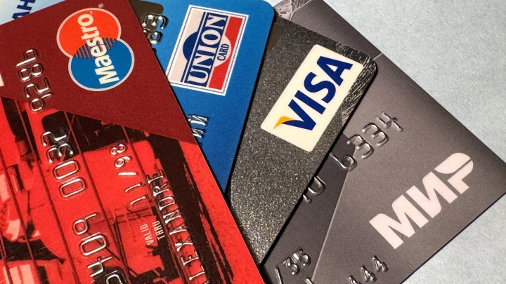 ЦБ принял новые меры против мошенников. Какие действия человека вызывают подозрения у регулятора?