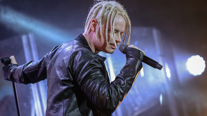 SHAMAN - русский посланник Ванги? Андрей Малахов выпустил странное шоу