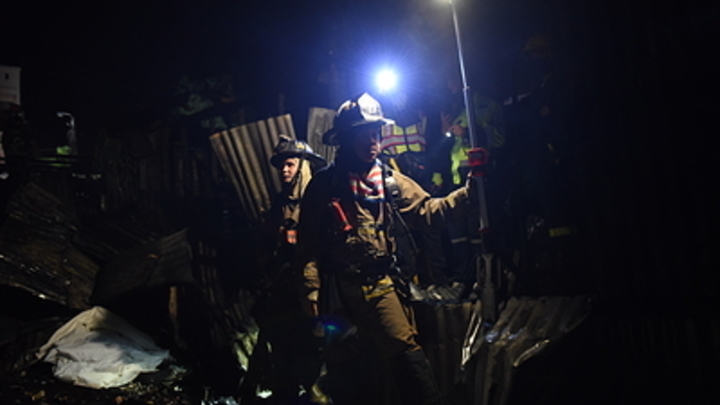 ПВО Украины подставила киевлян под удар: Многоквартирный дом в огне