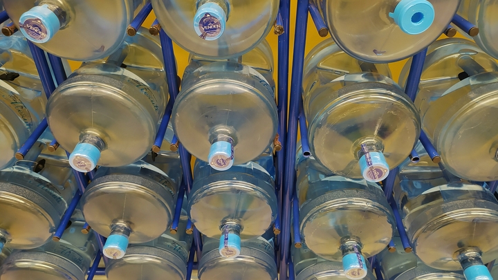 В Сочи без воды до вечера остались около тысячи человек