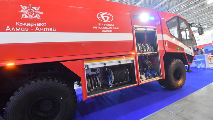 Пожар у церкви Державной иконы Божией Матери в Анапе: горящий мусор потушили за четыре минуты