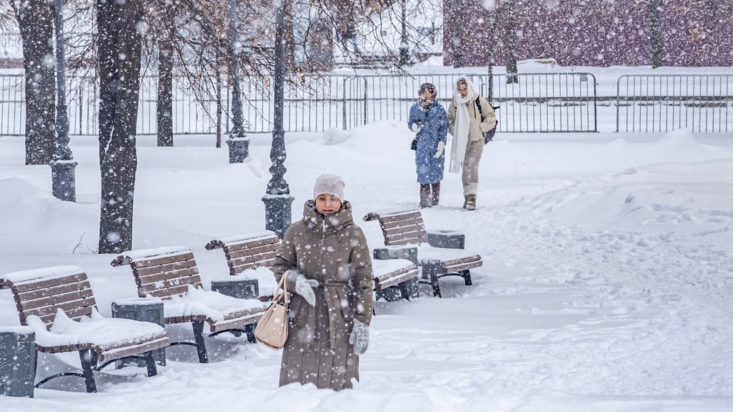 Атмосферный фронт у порога: в Петербурге снег и слабый минус