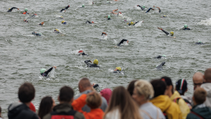 Причина смерти неясна. Русская спортсменка погибла во время соревнования по триатлону