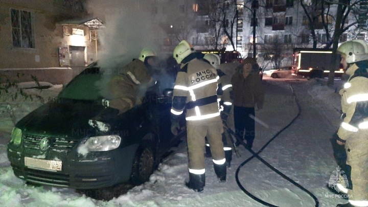 Внедорожник, принадлежащий судье, сожгли в Екатеринбурге