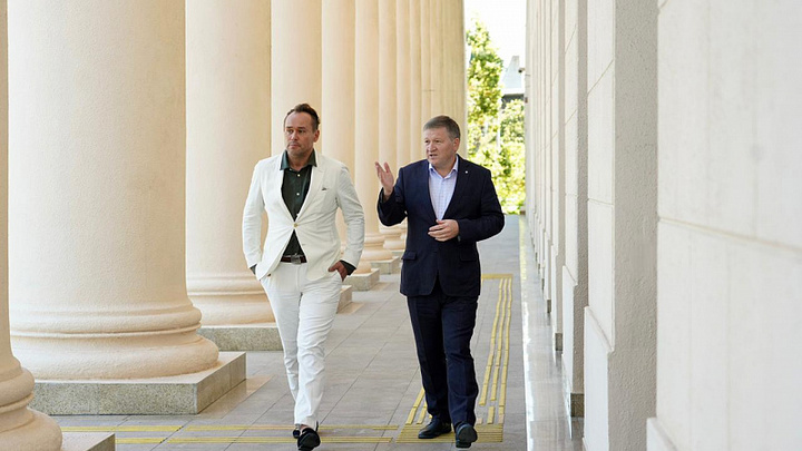 Новым худруком концертно-филармонического объединения Сочи стал актер Максим Аверин