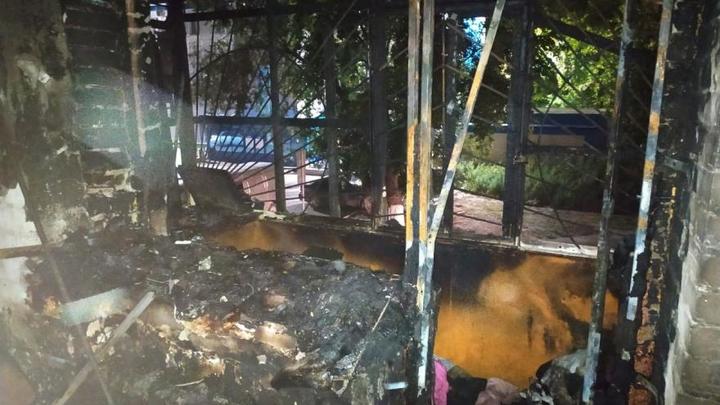 Ночью в центре Кургана вспыхнул жилой дом, погибла женщина