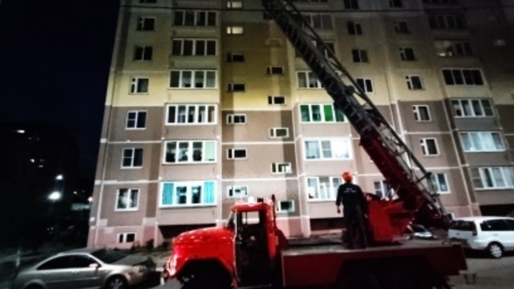 Во Владимире из горящего дома эвакуировали 62 человека