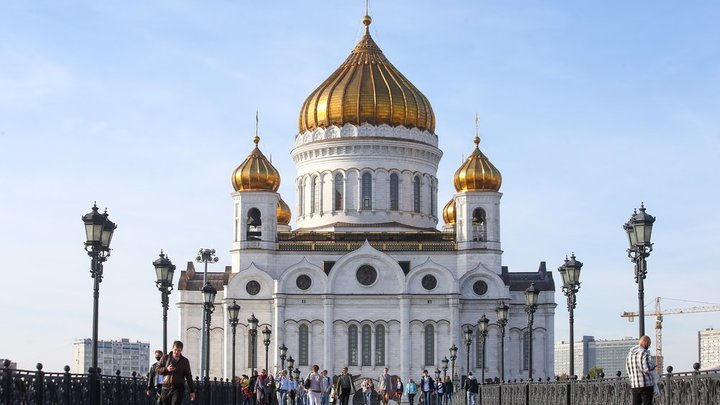 Патриарх Кирилл вернул в храмы и монастыри ковидные ограничения: Правила беспрецедентны