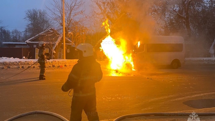В Свердловской области  сгорел пассажирский автобус