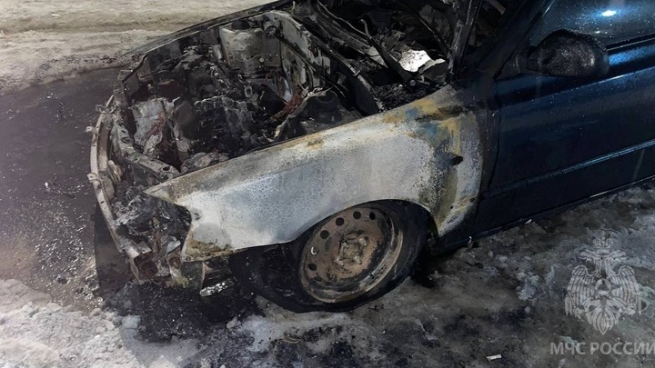 В Иванове в ночь на 14 февраля поджигатели уничтожили Hyundai в Новой Ильинке