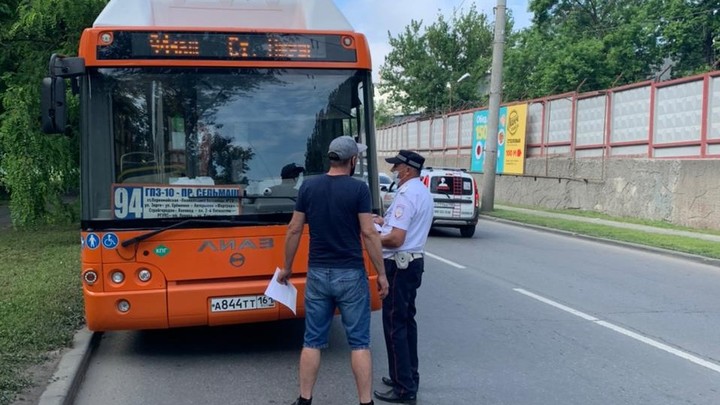 В Ростове столкнулись автобус и самосвал