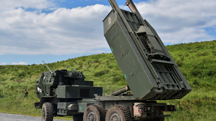 Разберём по винтикам. Русские бойцы затрофеили снаряд HIMARS благодаря точной работе ПВО