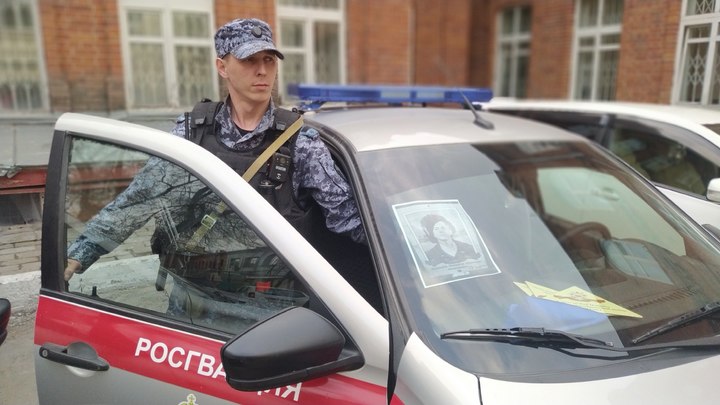В Новосибирской области сотрудники Росгвардии присоединились к акции Бессмертный автополк