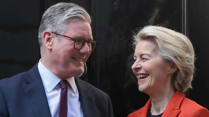 Еврочиновники выступили за отставку фон дер Ляйен: Слишком токсична